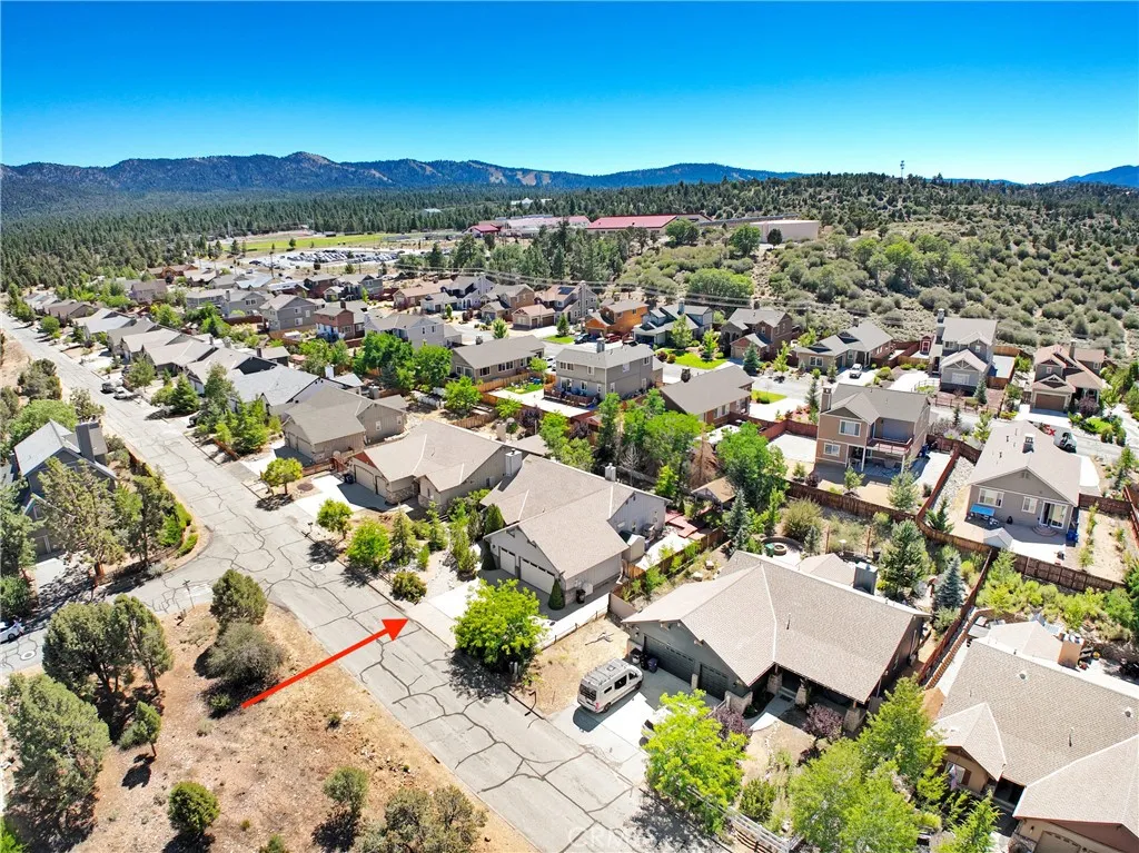 273 Pine Lane, Big Bear City, California 92314 home-pic-32