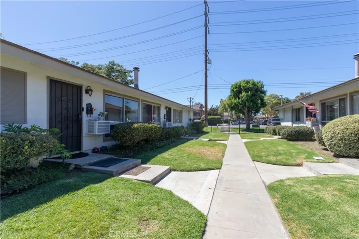 Lovely grounds in this gated community are well maintained.