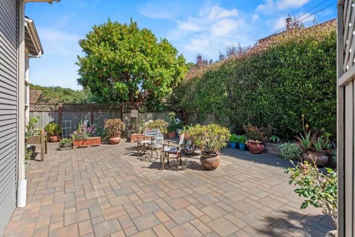 311 Walnut Street, Pacific Grove, California 93950