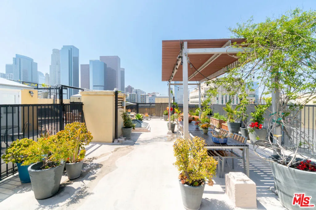 108 W 2nd Street 309, Los Angeles, California 90012 home-pic-17