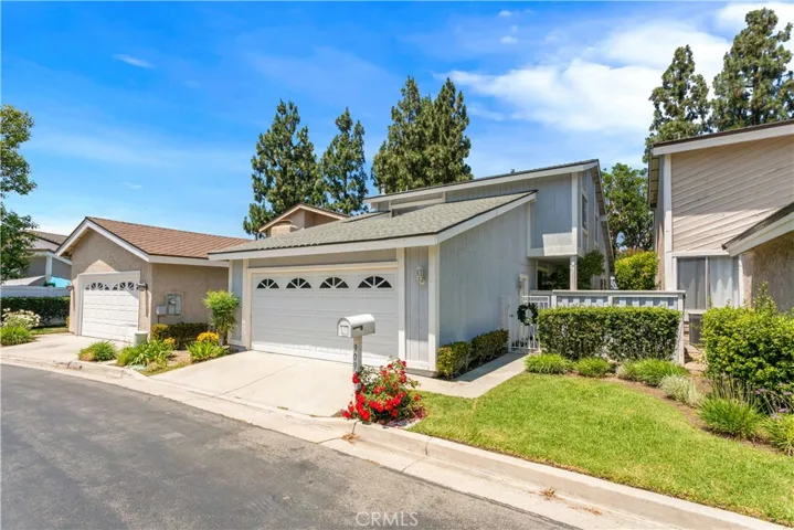 909 S S. Lake Summit Drive, Anaheim Hills, California 92807