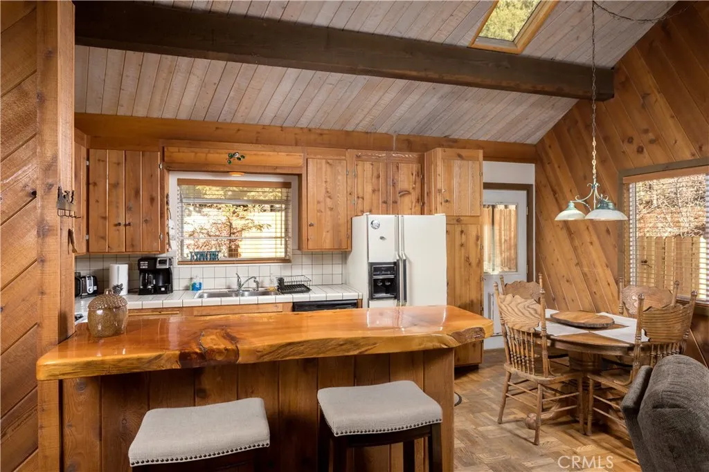 43014 Moonridge Road, Big Bear, California 92315 home-pic-12