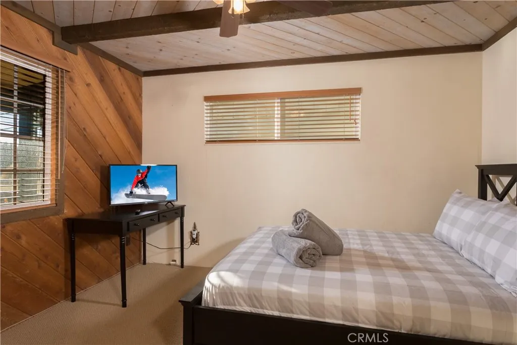 43014 Moonridge Road, Big Bear, California 92315 home-pic-17