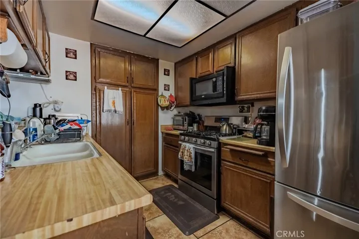 574 E Skylark Drive, Ontario, California 91761