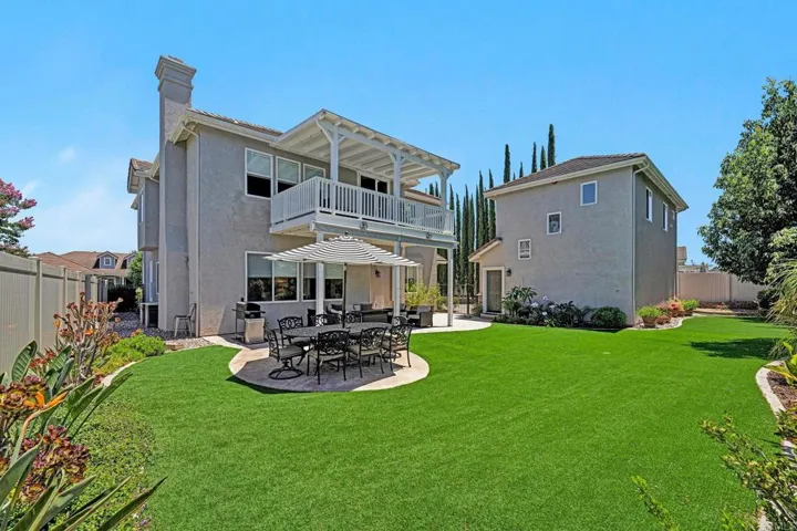 2139 Kirkcaldy Road, Fallbrook, California 92028