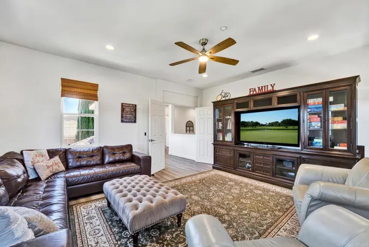 2139 Kirkcaldy Road, Fallbrook, California 92028