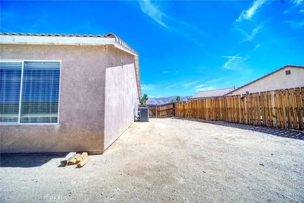 71502 Florida Drive, 29 Palms, California 92277 home-pic-24