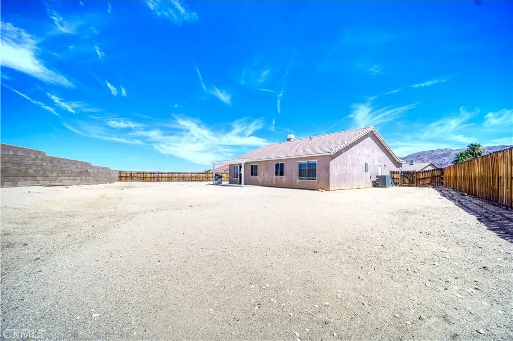 71502 Florida Drive, 29 Palms, California 92277 home-pic-25