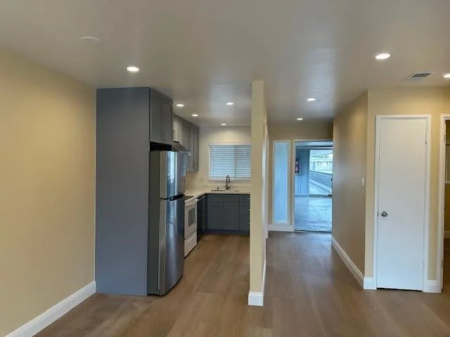 2977 S Norfolk Street 209, San Mateo, California 94403