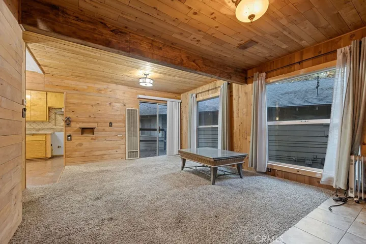 442 Valley Road, Crestline, California 92325