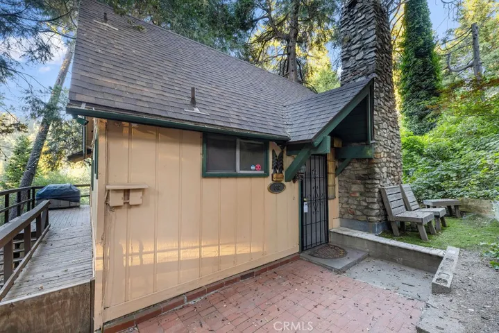 442 Valley Road, Crestline, California 92325