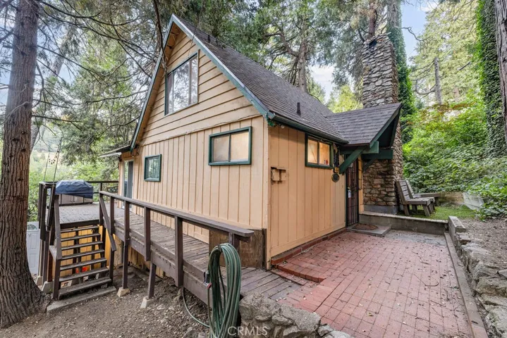 442 Valley Road, Crestline, California 92325