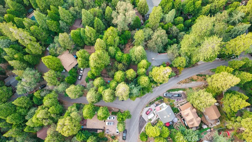 442 Valley Road, Crestline, California 92325
