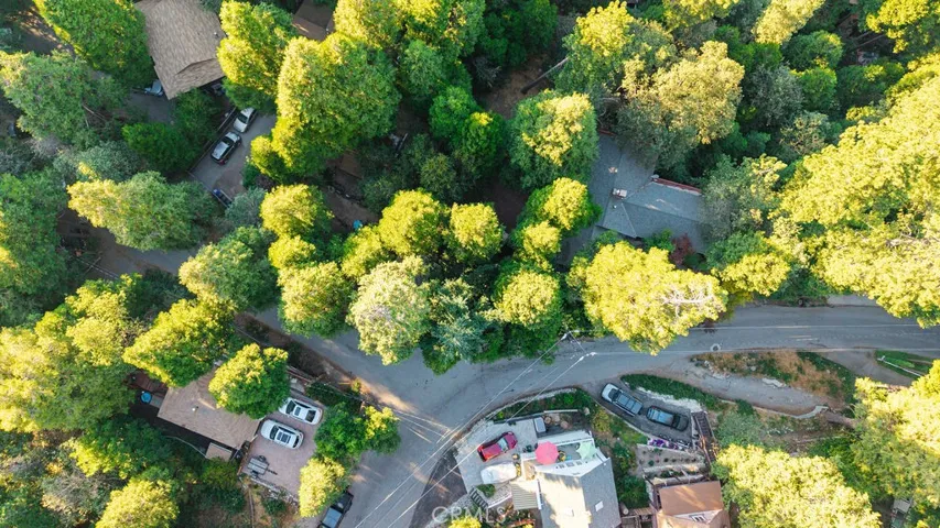 442 Valley Road, Crestline, California 92325