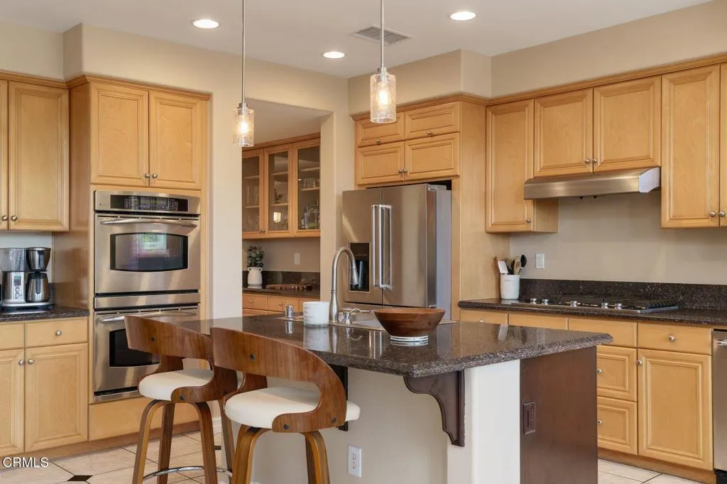 664 Corte Regalo, Camarillo, California 93010 home-pic-11