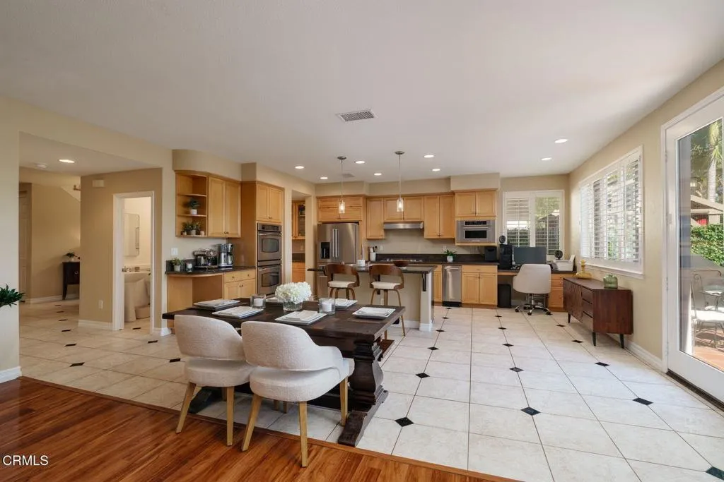 664 Corte Regalo, Camarillo, California 93010 home-pic-15