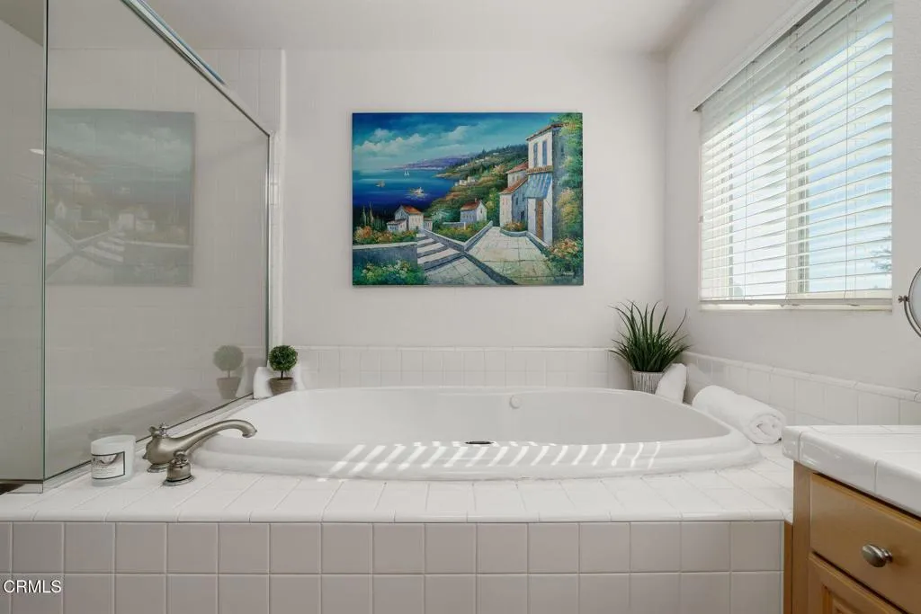 664 Corte Regalo, Camarillo, California 93010 home-pic-27