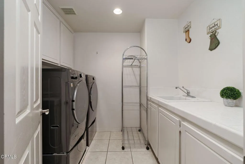 664 Corte Regalo, Camarillo, California 93010 home-pic-34