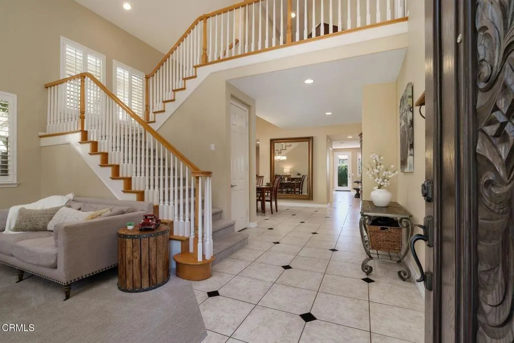 664 Corte Regalo, Camarillo, California 93010 home-pic-4