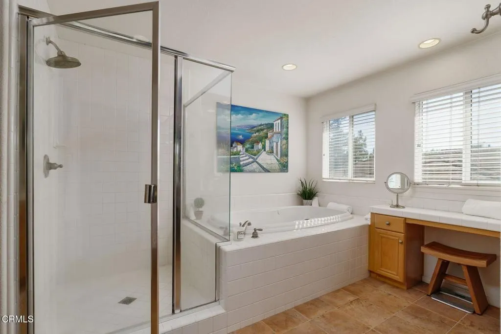 664 Corte Regalo, Camarillo, California 93010 home-pic-25