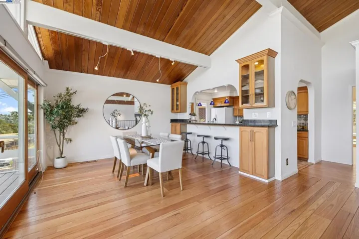 2140 Pullman Ave, Belmont, California 94002