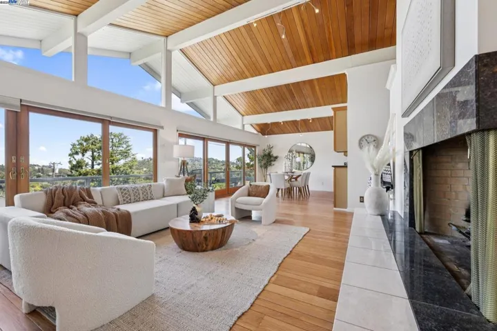 2140 Pullman Ave, Belmont, California 94002