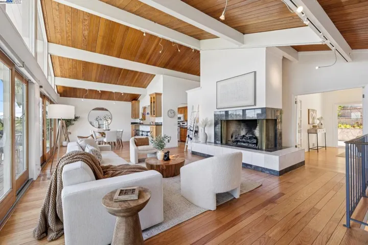 2140 Pullman Ave, Belmont, California 94002