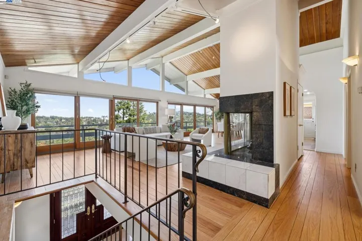 2140 Pullman Ave, Belmont, California 94002