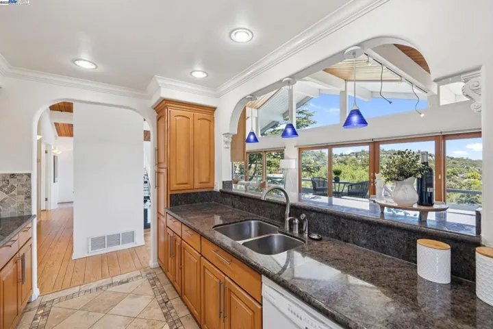 2140 Pullman Ave, Belmont, California 94002