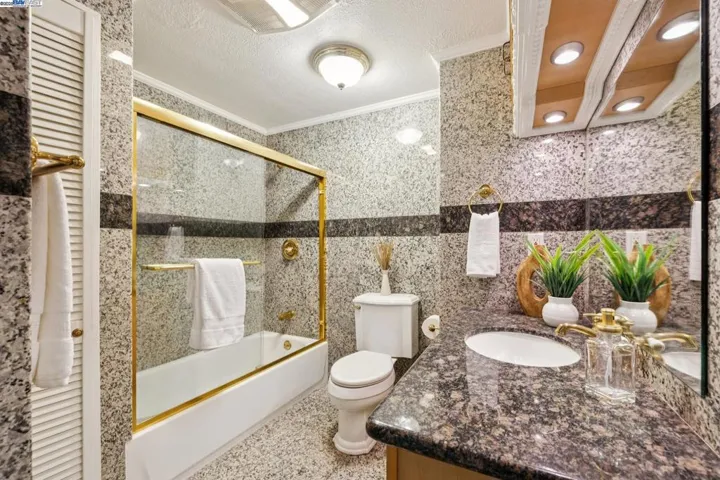2140 Pullman Ave, Belmont, California 94002