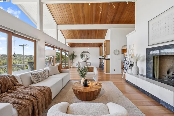 2140 Pullman Ave, Belmont, California 94002