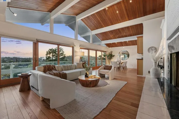 2140 Pullman Ave, Belmont, California 94002