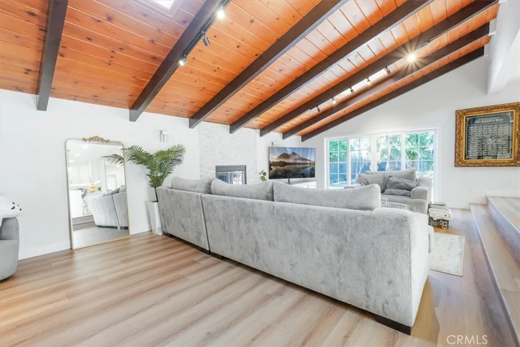 22612 Kittridge Street, West Hills, California 91307 home-pic-11