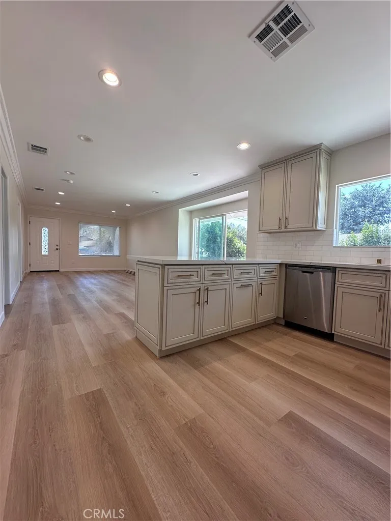 gallery-image 4