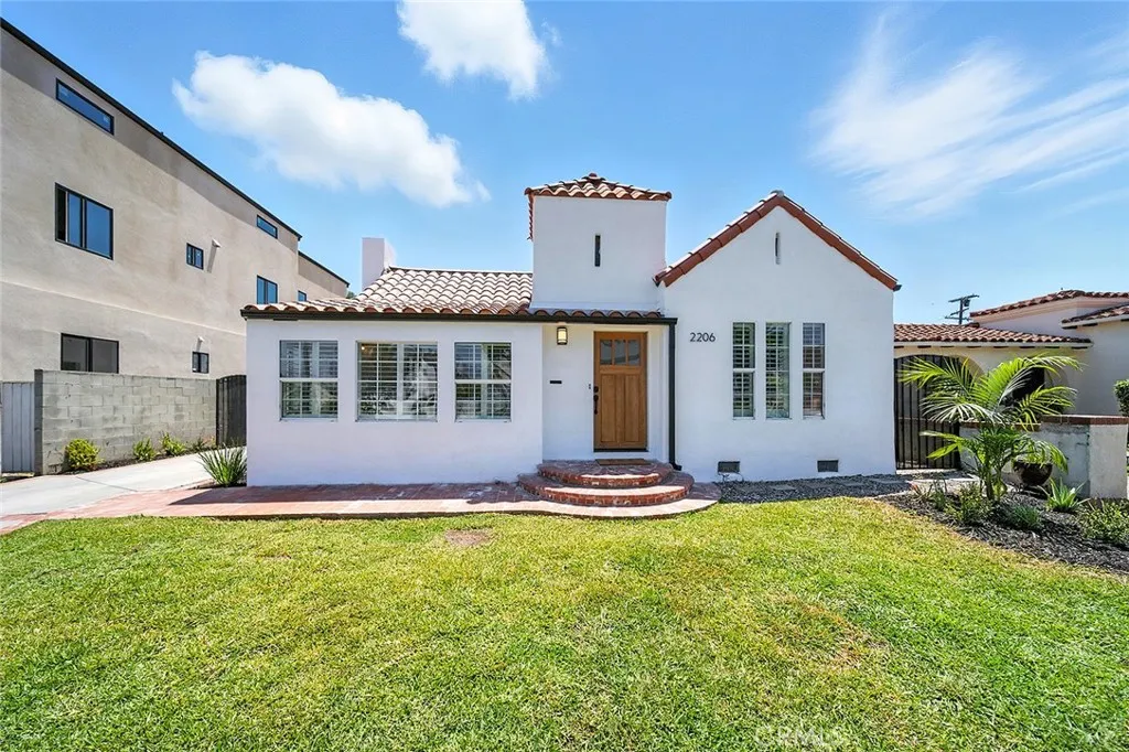 2206 W 78th Place, Inglewood, California 90305, 3 Bedrooms Bedrooms, ,2 BathroomsBathrooms,Residential,For Sale,78th,PW25172777