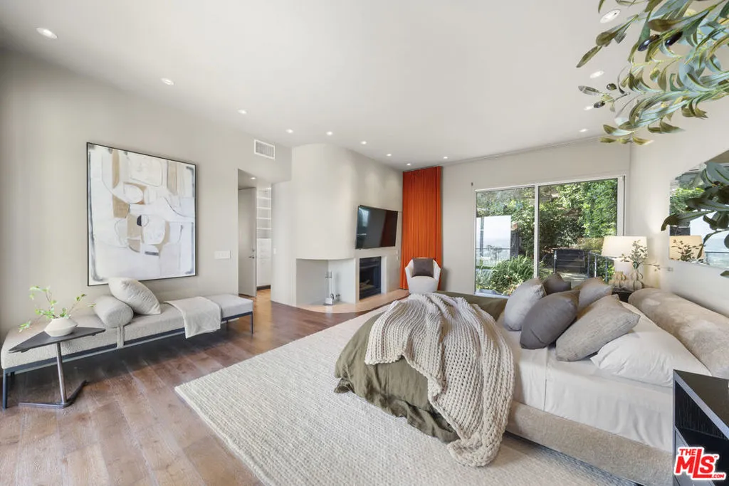 3625 Lowry Road, Los Angeles, California 90027 home-pic-15