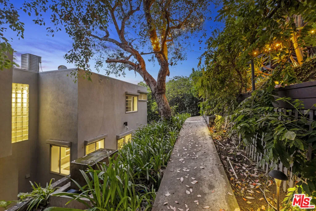 3625 Lowry Road, Los Angeles, California 90027 home-pic-61