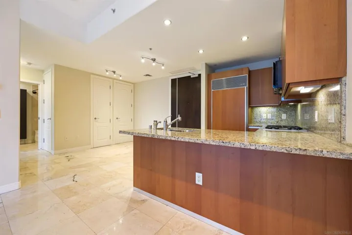 550 Front St. 702, San Diego, California 92101