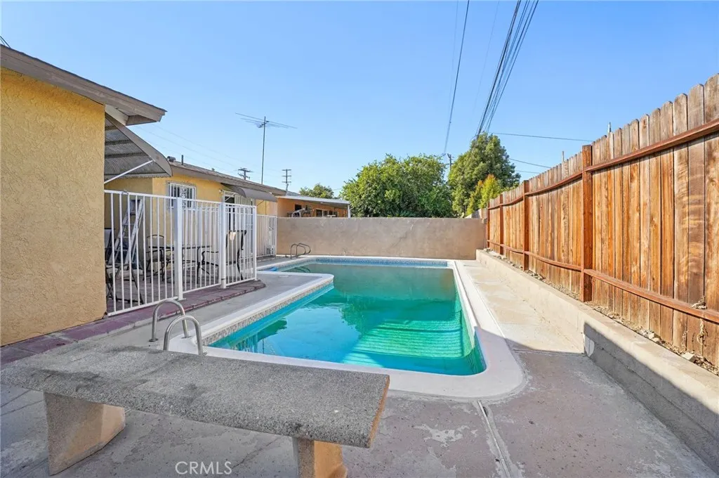 826 Del Valle Avenue, La Puente, California 91744 home-pic-31