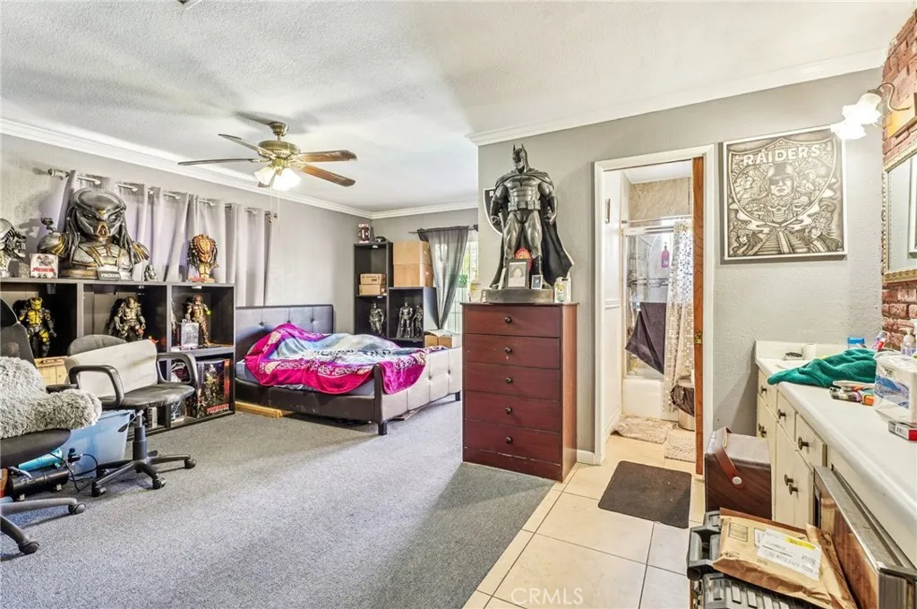 826 Del Valle Avenue, La Puente, California 91744 home-pic-24