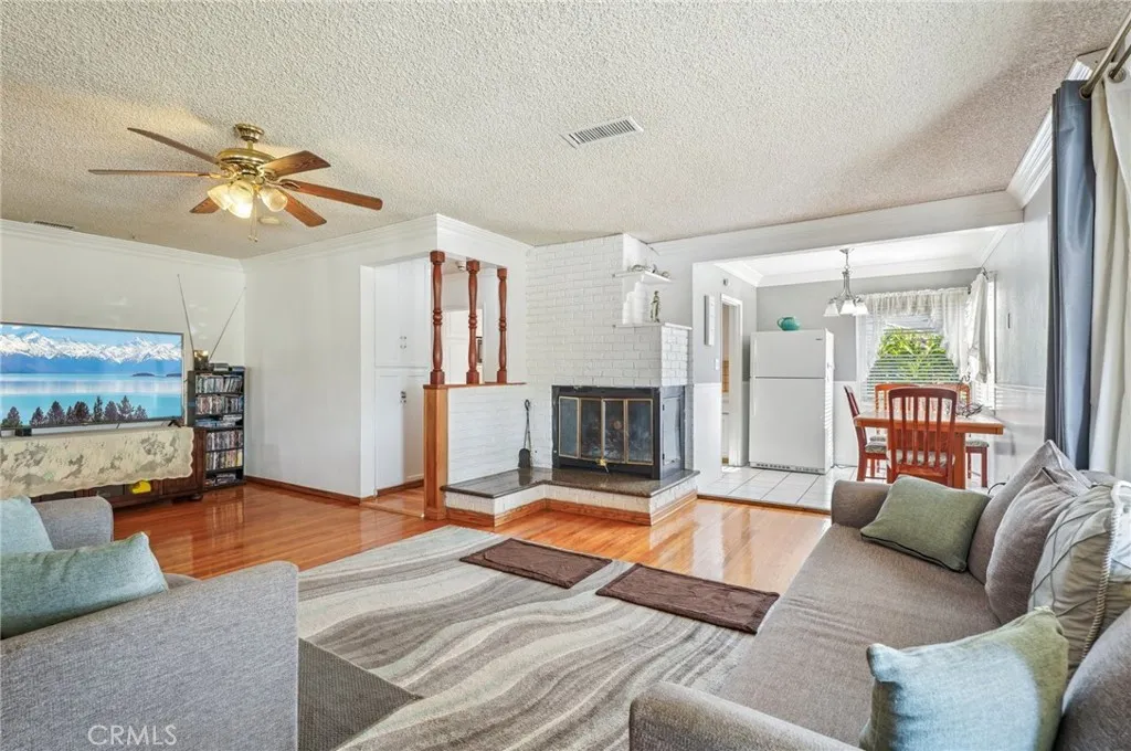 826 Del Valle Avenue, La Puente, California 91744 home-pic-6