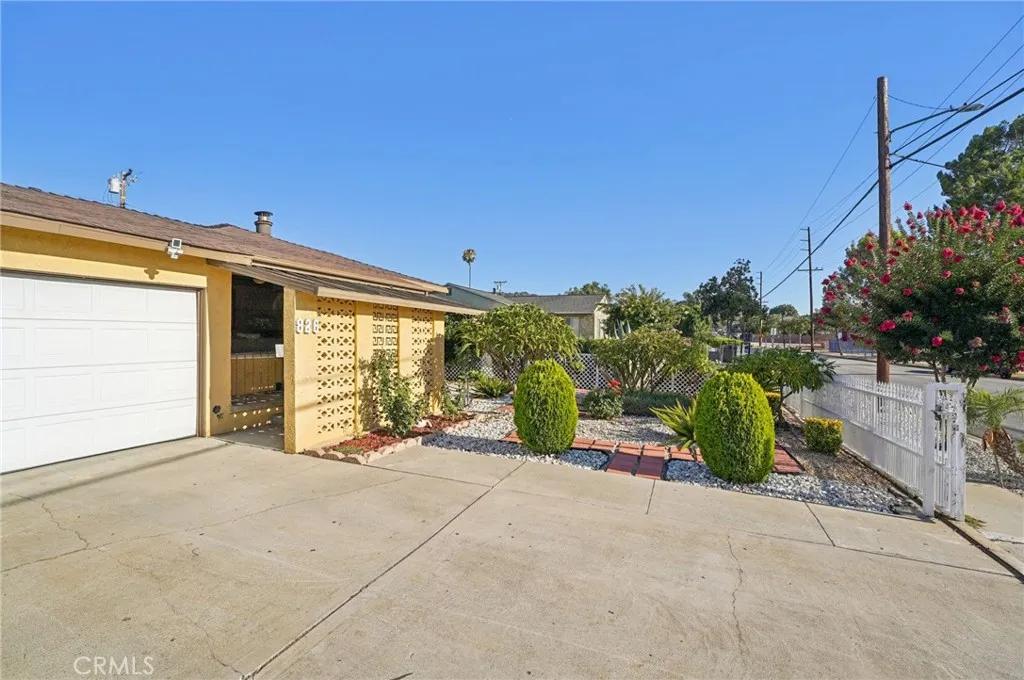 826 Del Valle Avenue, La Puente, California 91744 home-pic-2