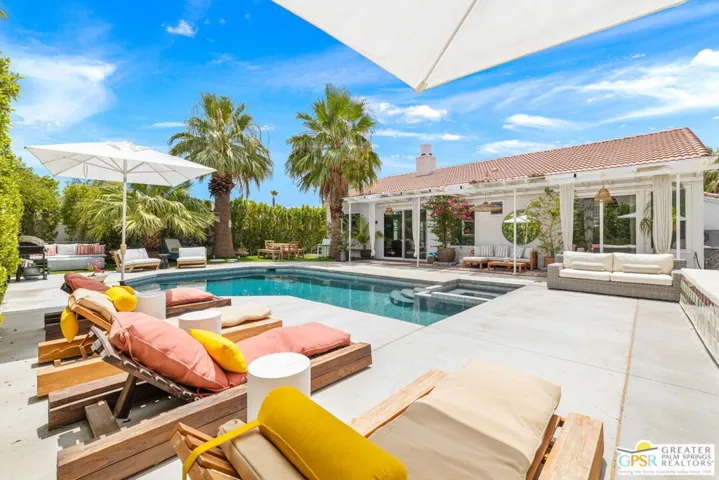 1122 E Via San Michael Road, Palm Springs, California 92262