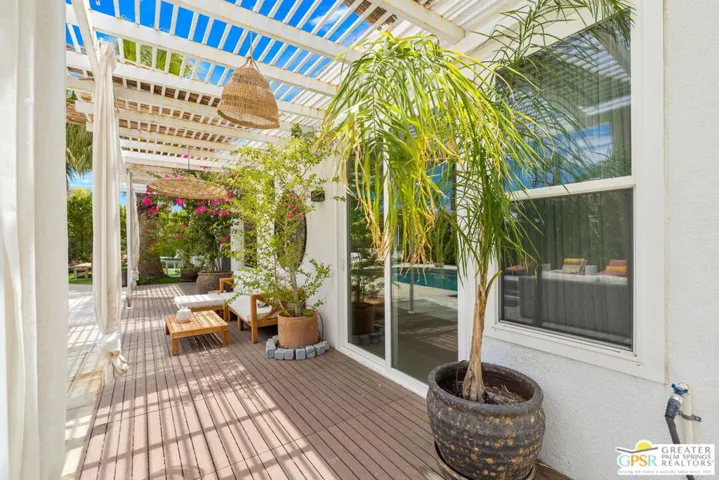 1122 E Via San Michael Road, Palm Springs, California 92262