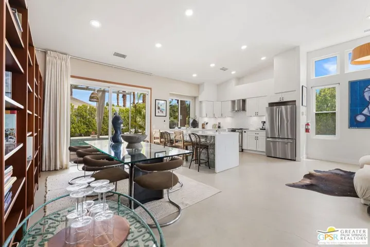 1122 E Via San Michael Road, Palm Springs, California 92262