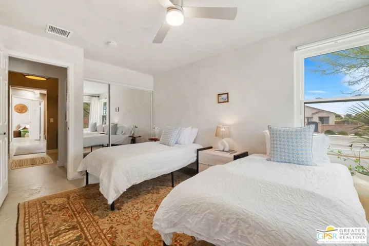 1122 E Via San Michael Road, Palm Springs, California 92262