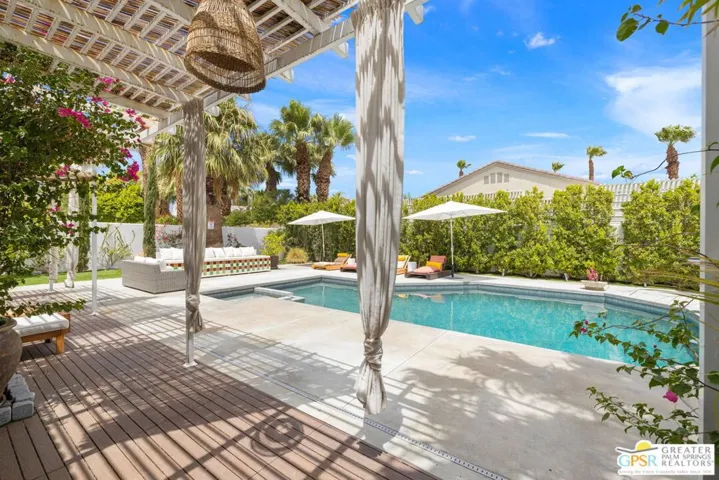 1122 E Via San Michael Road, Palm Springs, California 92262