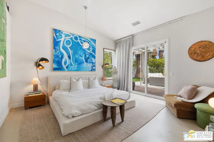 1122 E Via San Michael Road, Palm Springs, California 92262