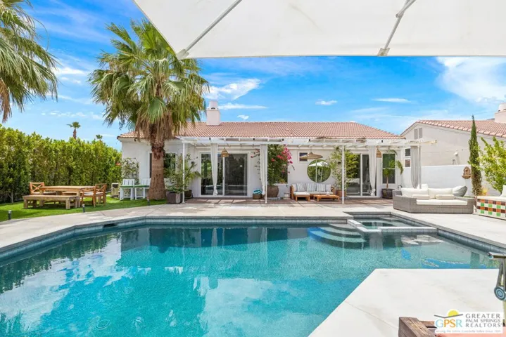 1122 E Via San Michael Road, Palm Springs, California 92262