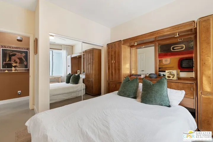 1122 E Via San Michael Road, Palm Springs, California 92262